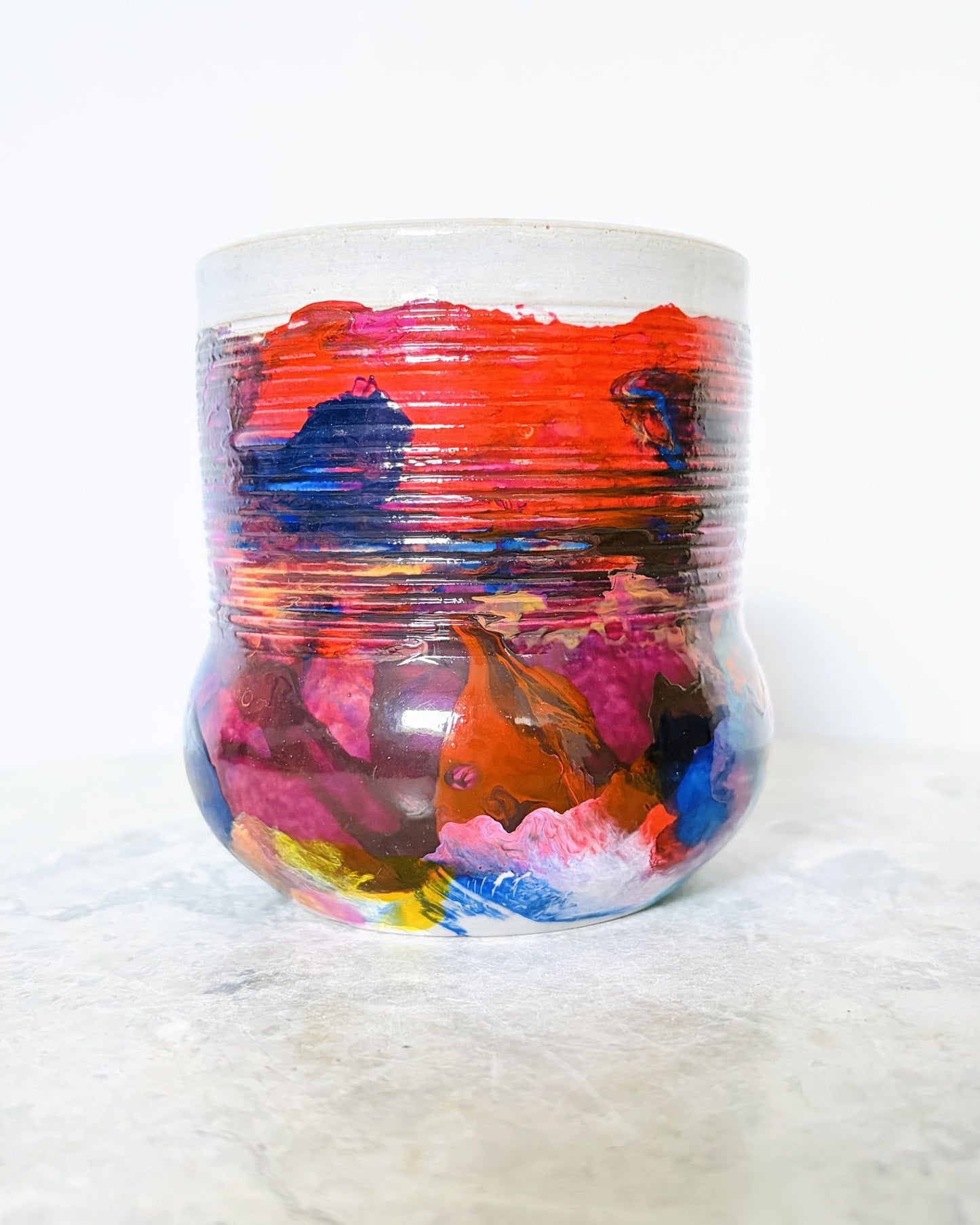 Becher mit Ringen - Kenia - abstrakt - Color Flush