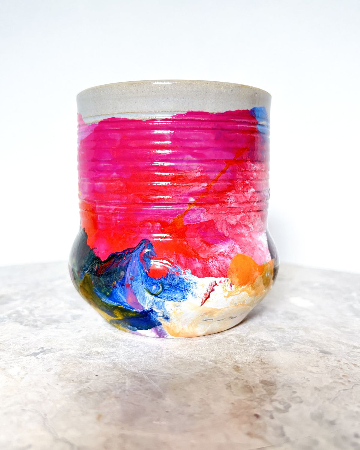 Becher mit Ringen - Kenia - abstrakt - Color Flush