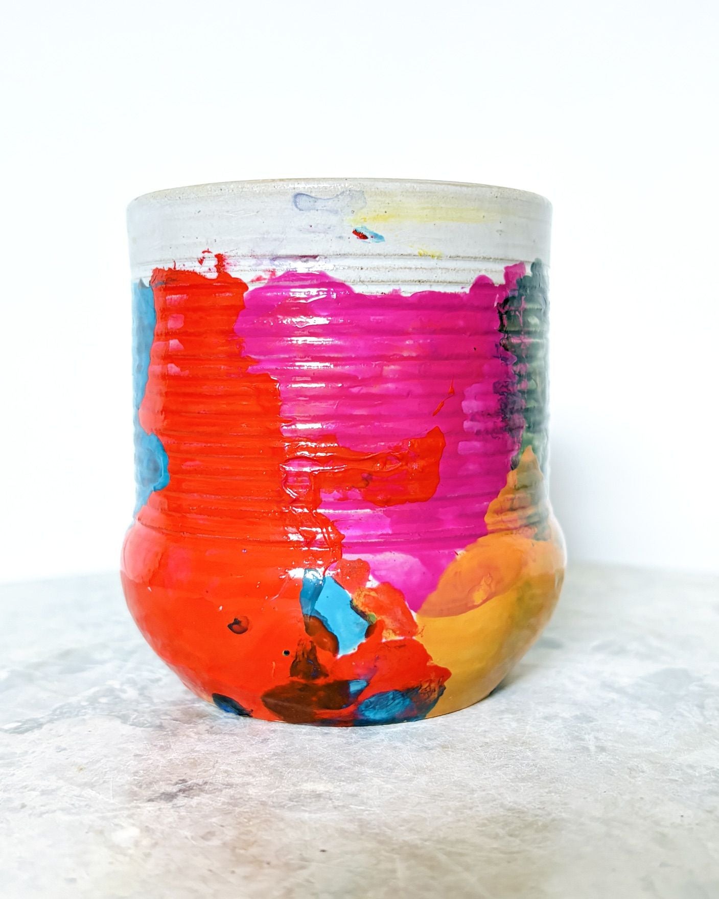 Becher mit Ringen - Kenia - abstrakt - Color Flush