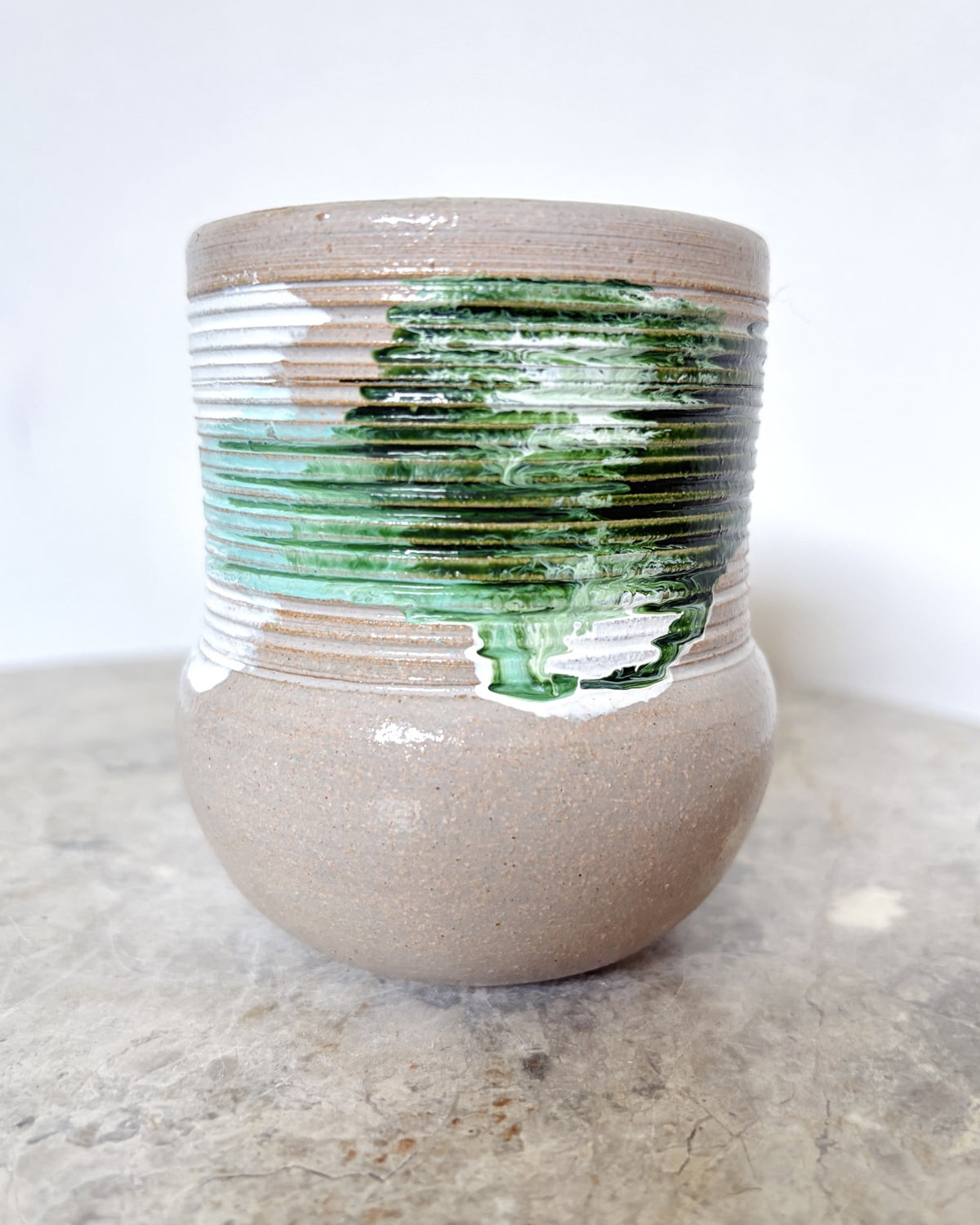 Becher mit Ringen - Kenia - abstrakt - Color Touch