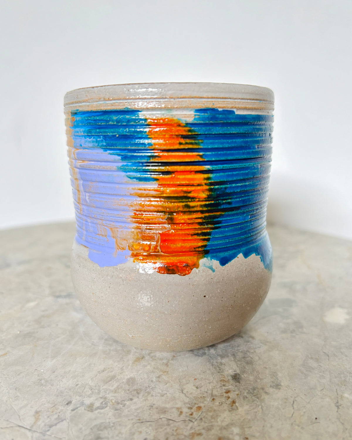 Becher mit Ringen - Kenia - abstrakt - Color Touch