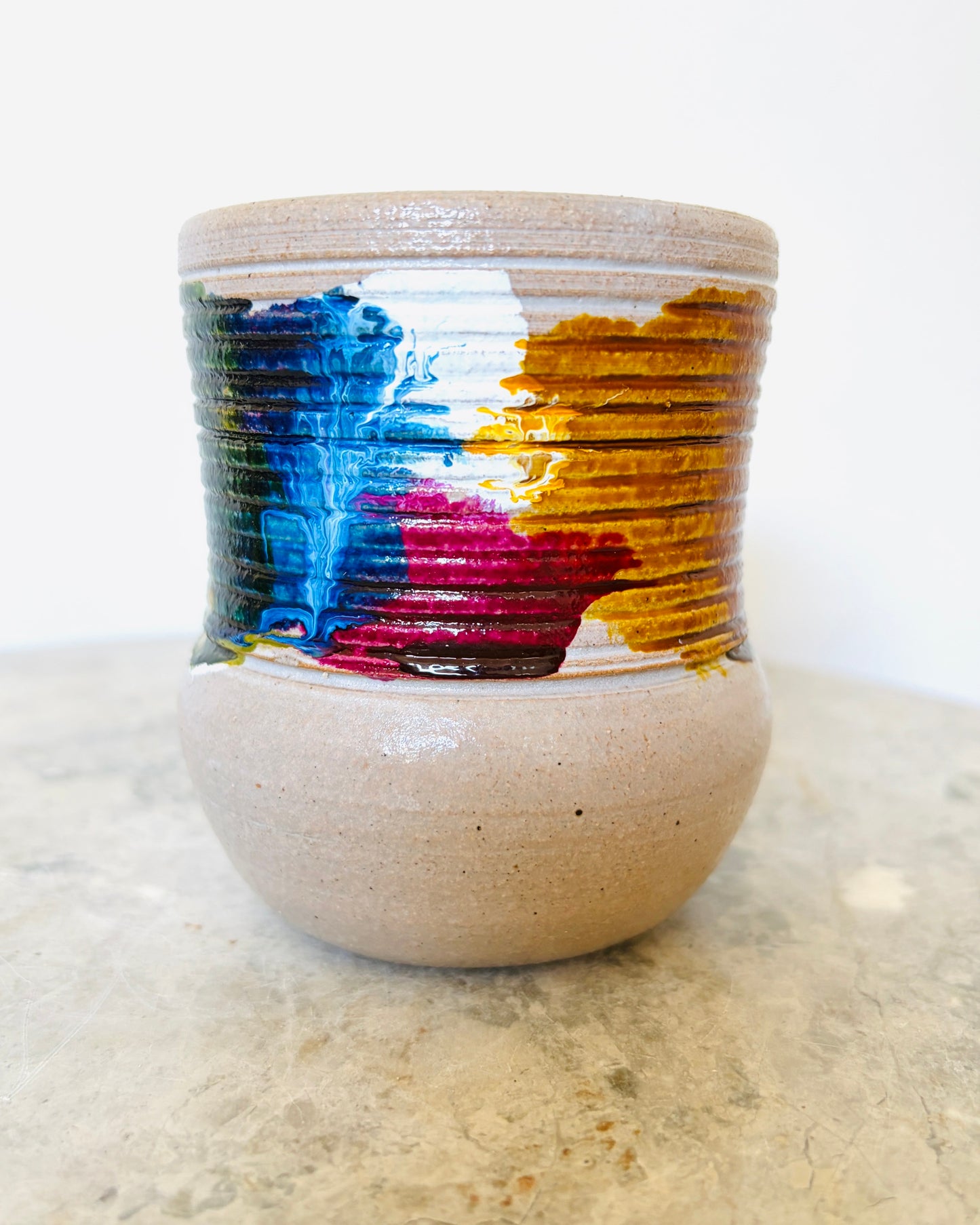 Becher mit Ringen - Kenia - abstrakt - Color Touch