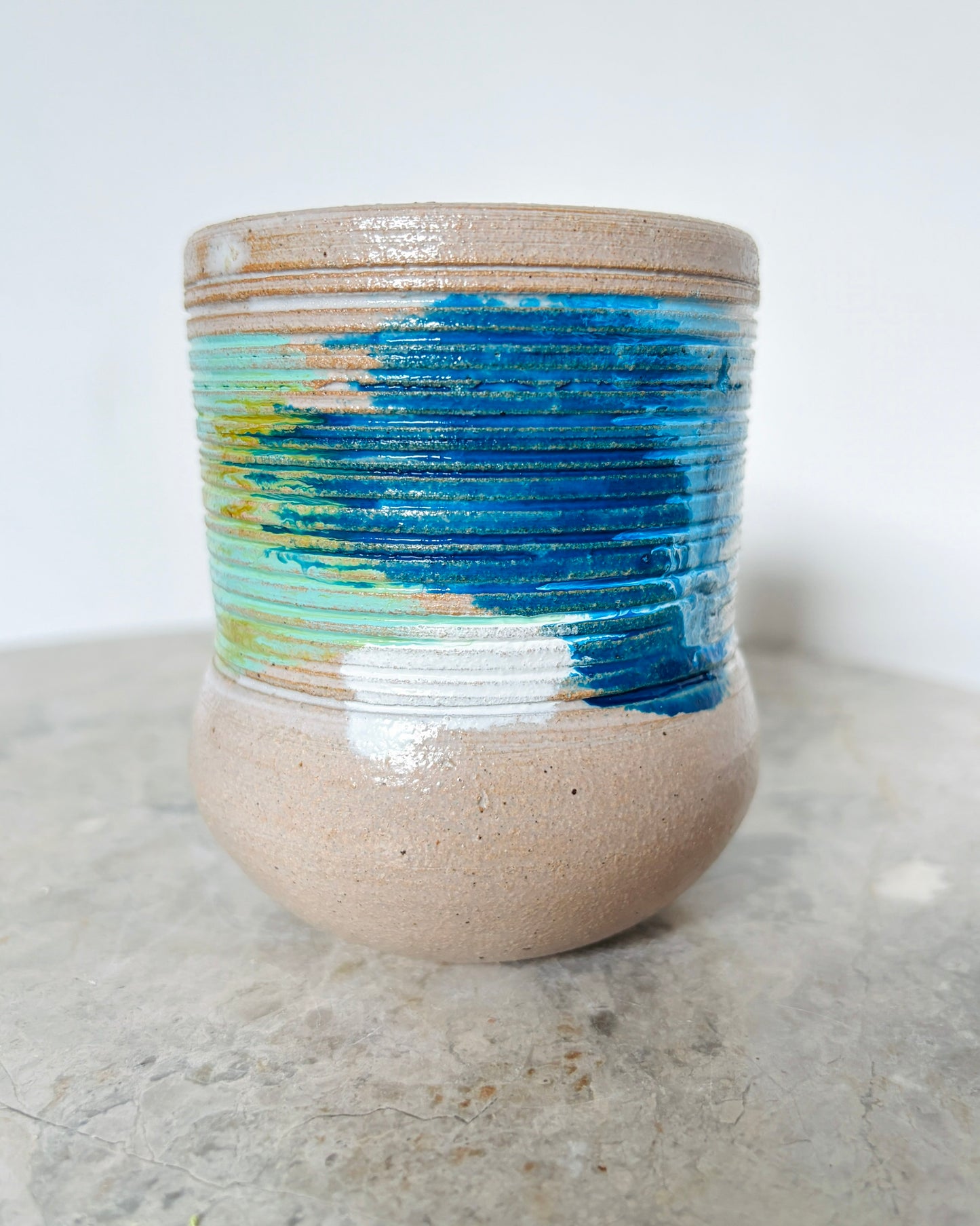Becher mit Ringen - Kenia - abstrakt - Color Touch