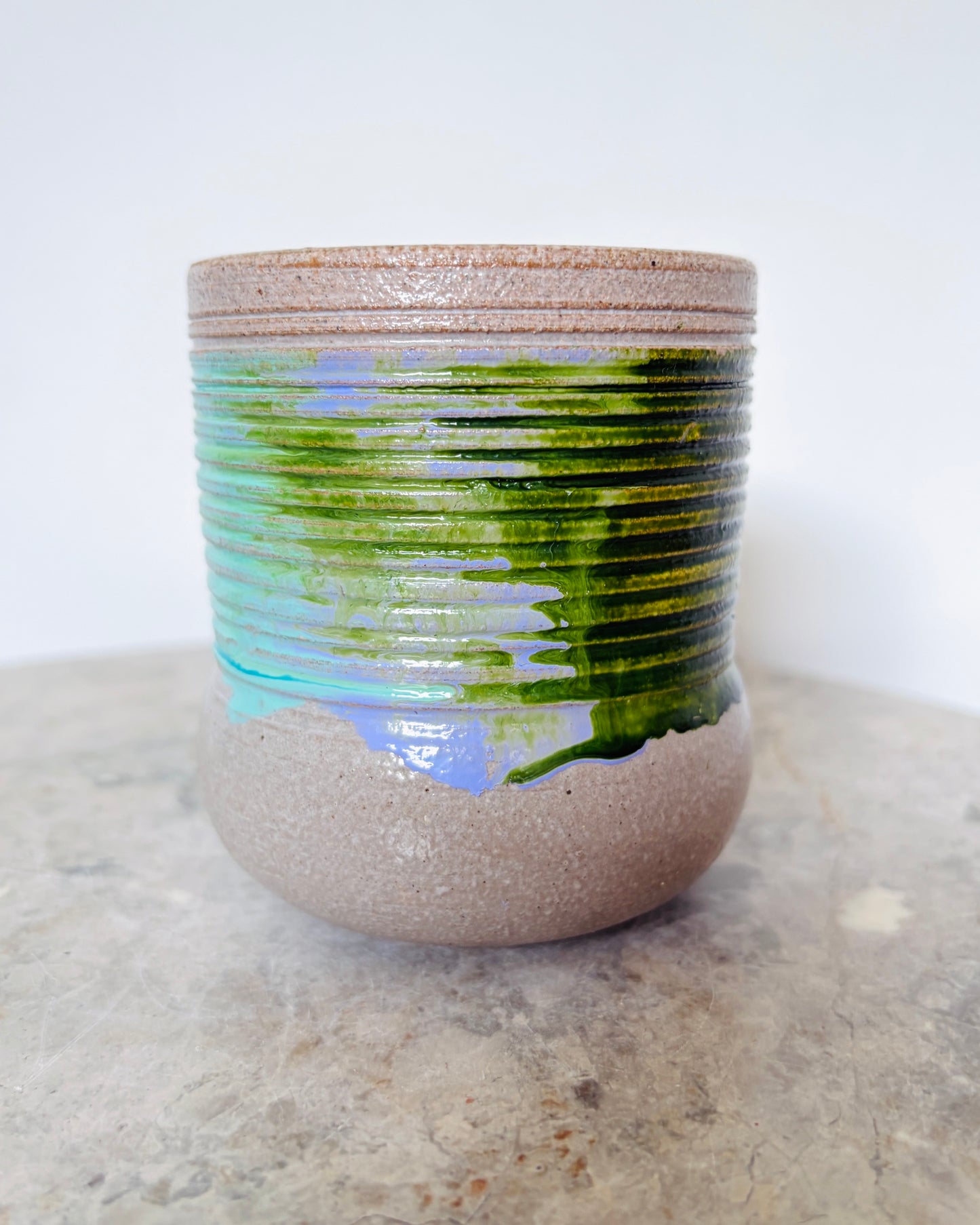 Becher mit Ringen - Kenia - abstrakt - Color Touch