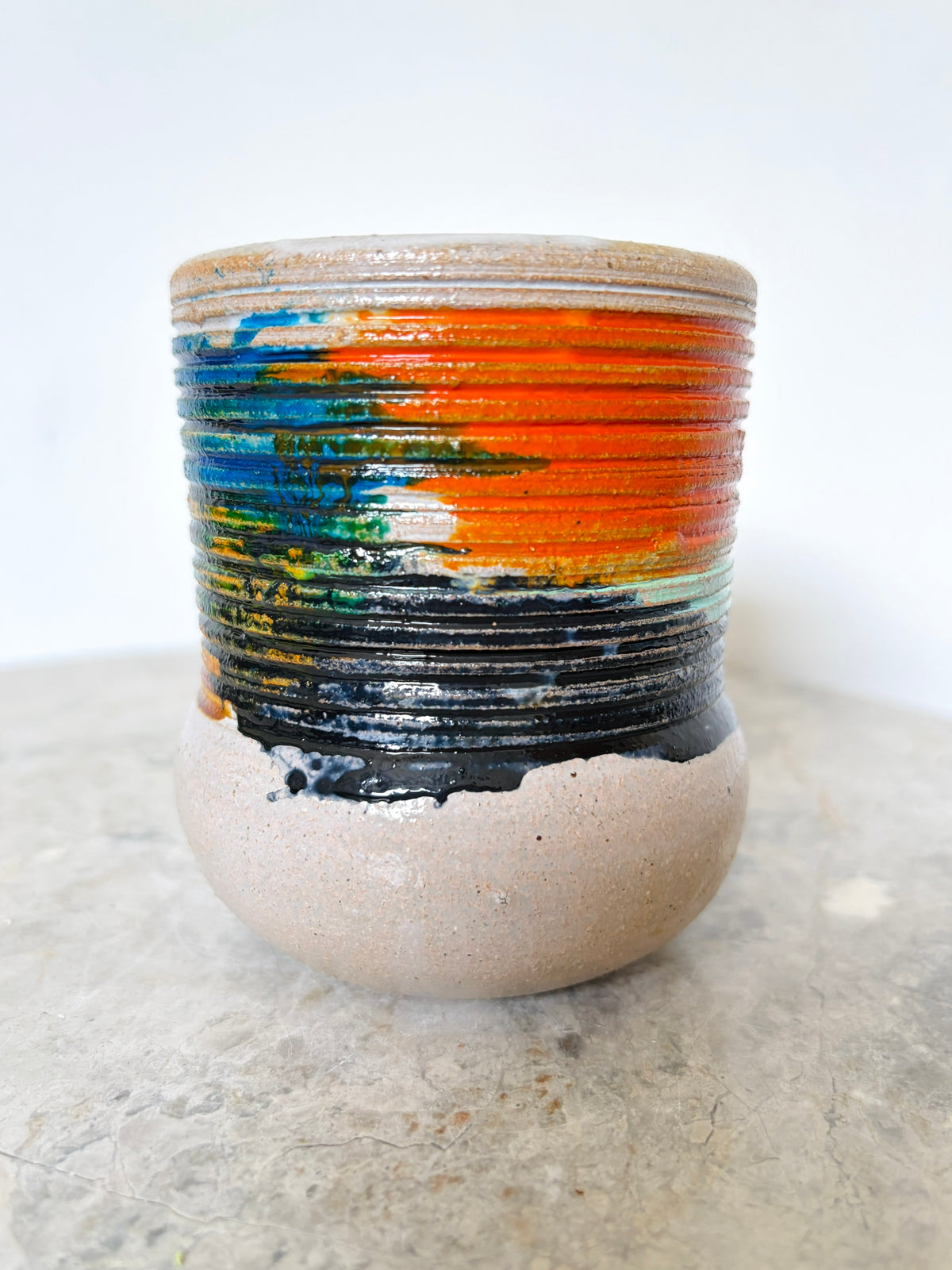 Becher mit Ringen - Kenia - abstrakt - Color Touch