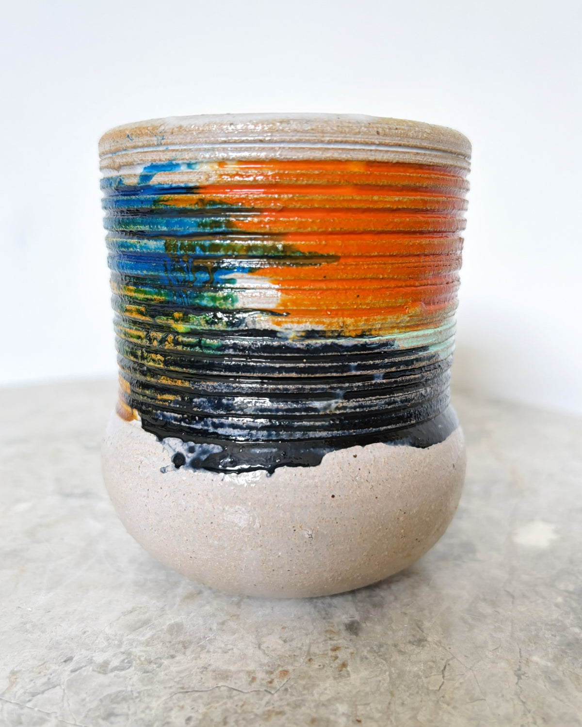Becher mit Ringen - Kenia - abstrakt - Color Touch