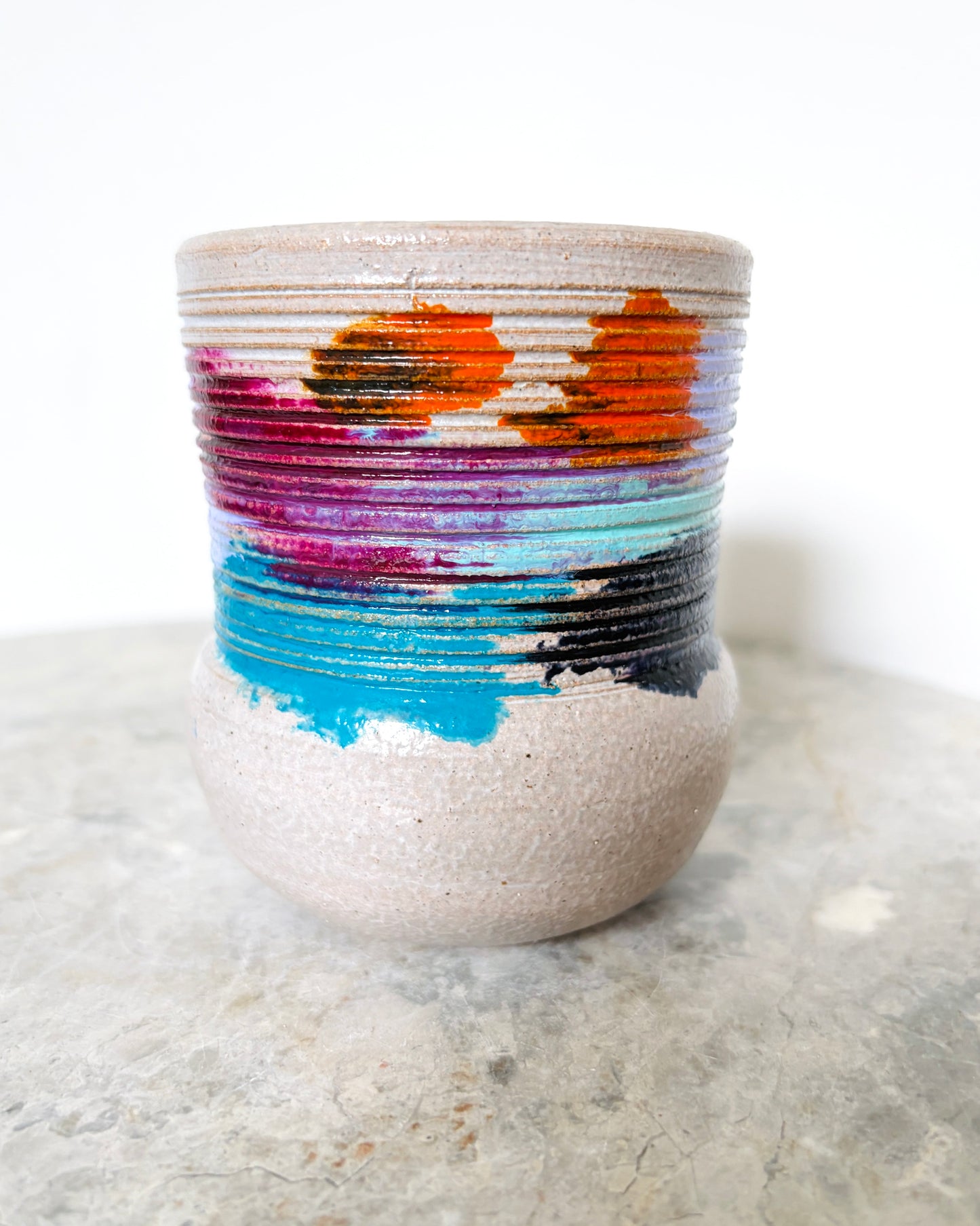 Becher mit Ringen - Kenia - abstrakt - Color Touch